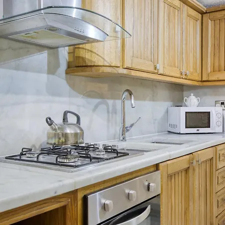 A Beautiful Charming In The Heart Of By 360 Estates Apartment